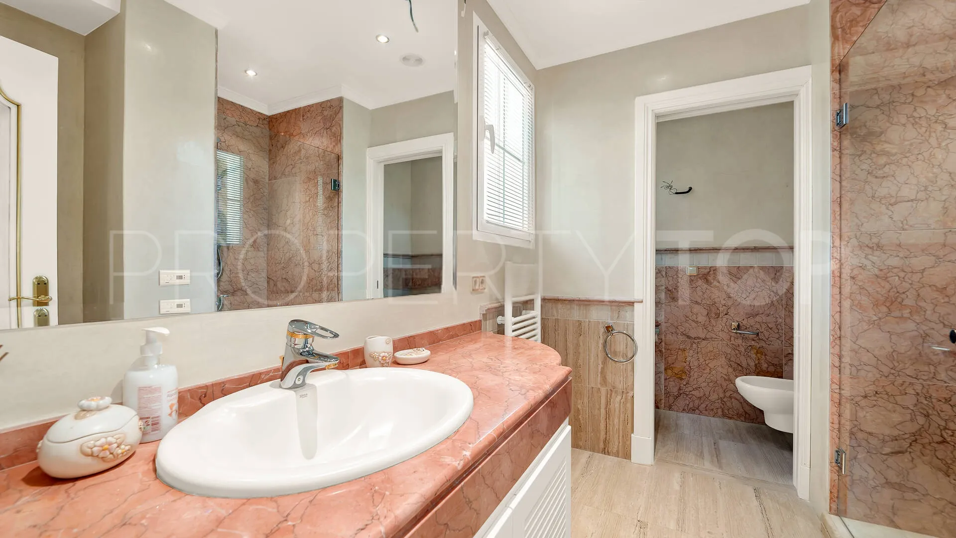 For sale Sierra Blanca villa