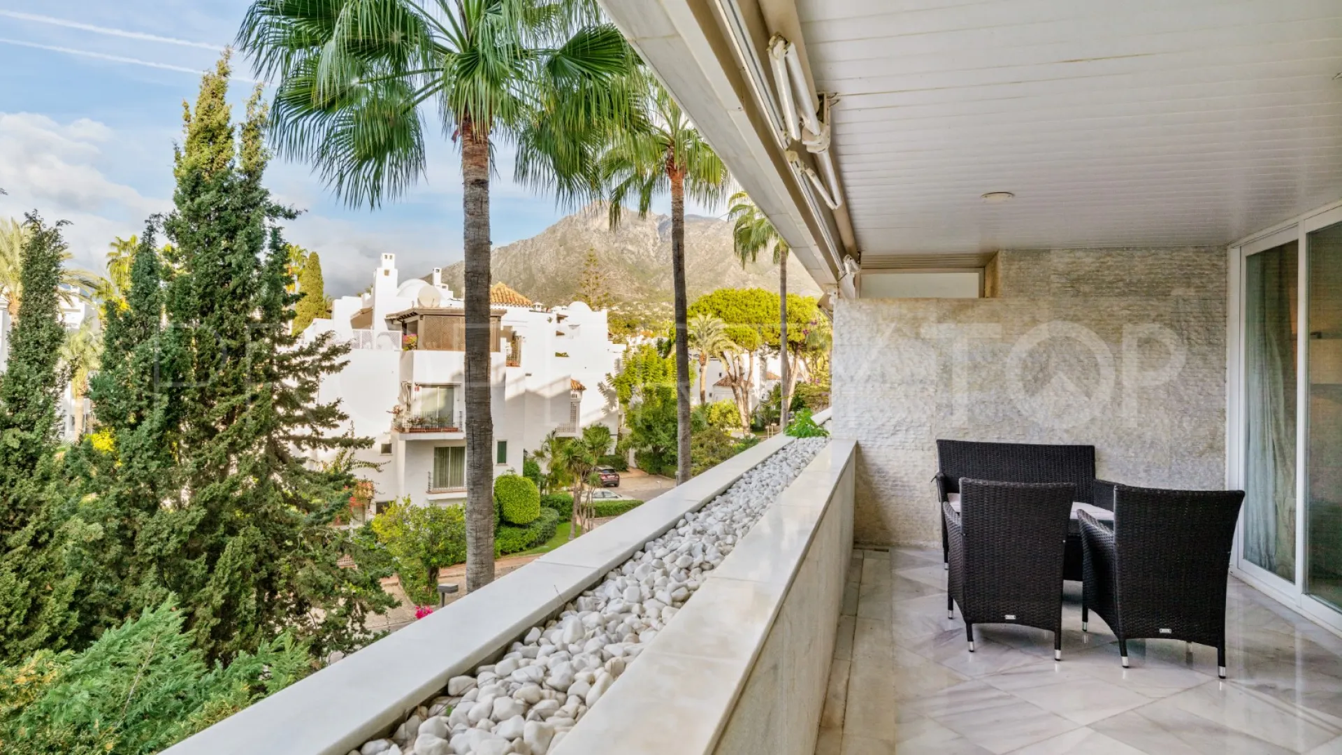 For sale apartment with 2 bedrooms in Golden Mile