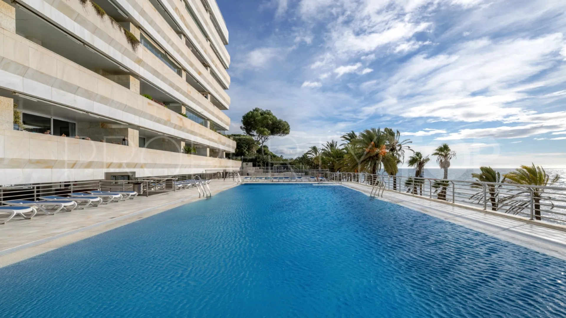 For sale apartment with 2 bedrooms in Golden Mile