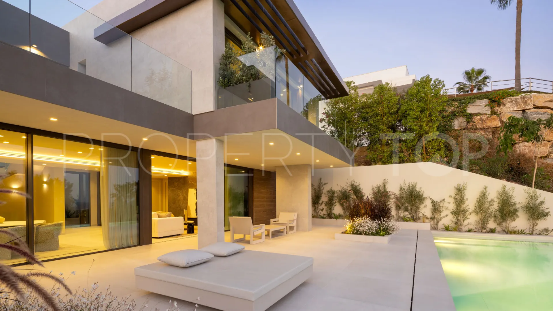 Villa in Los Flamingos for sale
