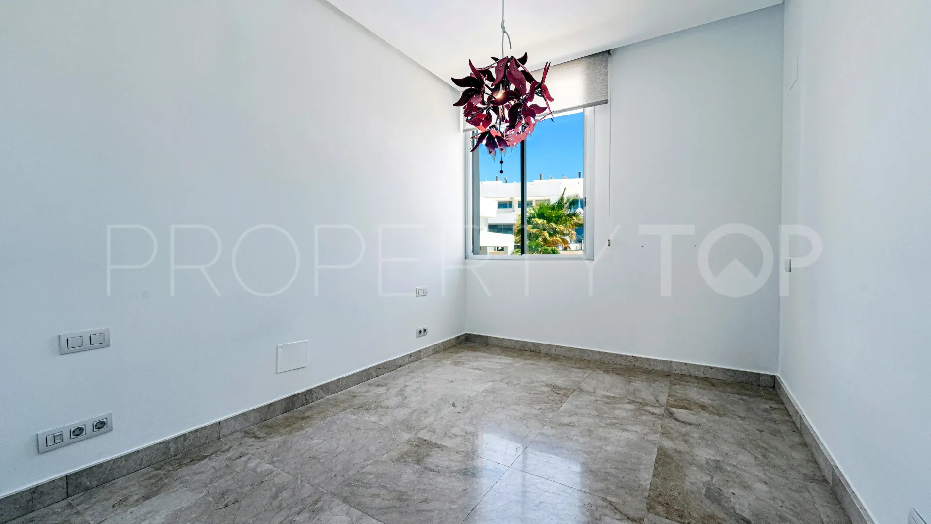 4 bedrooms town house in Rio Real for sale