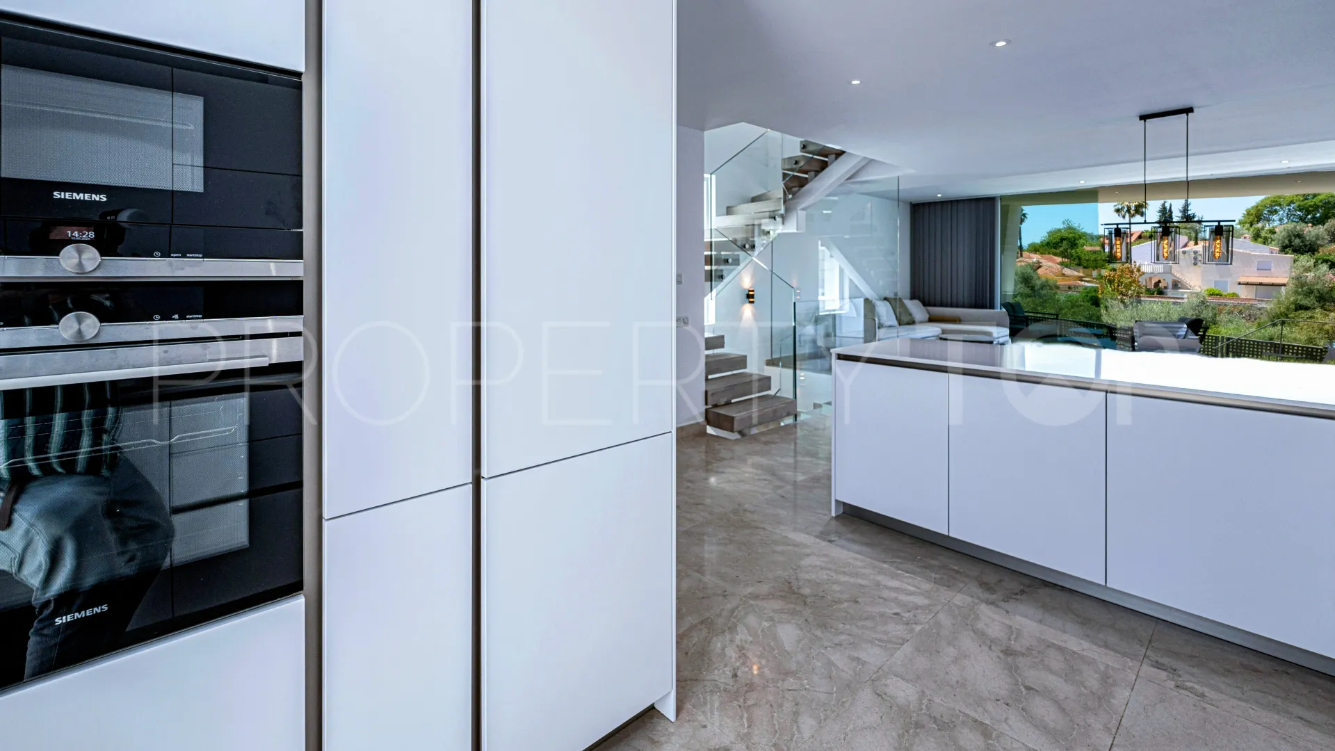 4 bedrooms town house in Rio Real for sale