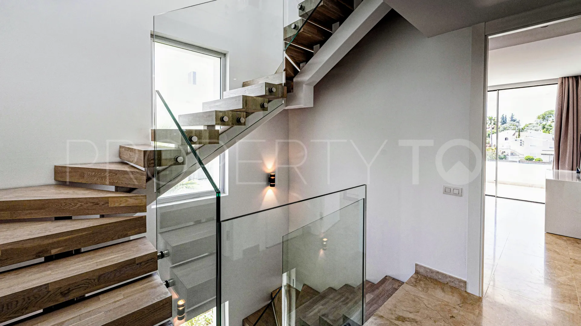 4 bedrooms town house in Rio Real for sale