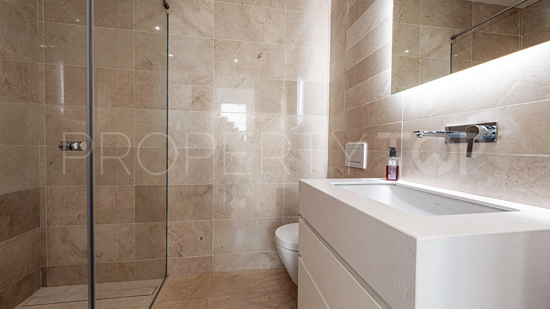 4 bedrooms town house in Rio Real for sale