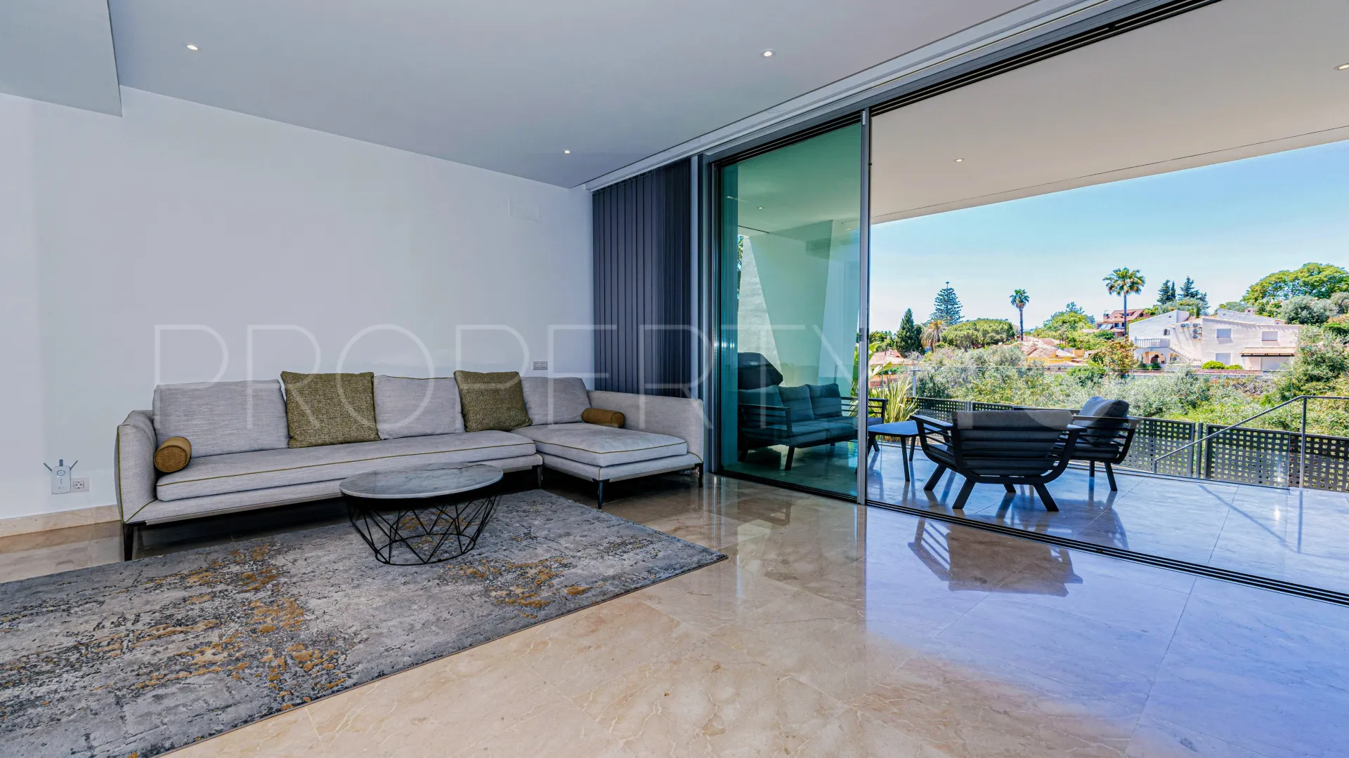 4 bedrooms town house in Rio Real for sale