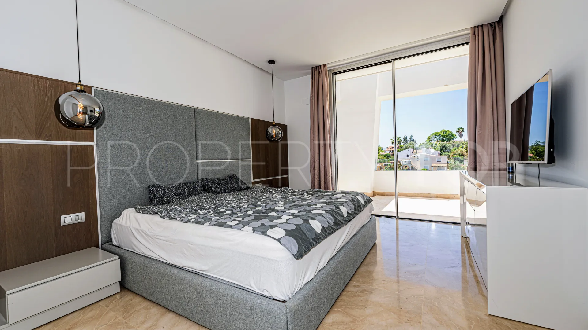 4 bedrooms town house in Rio Real for sale