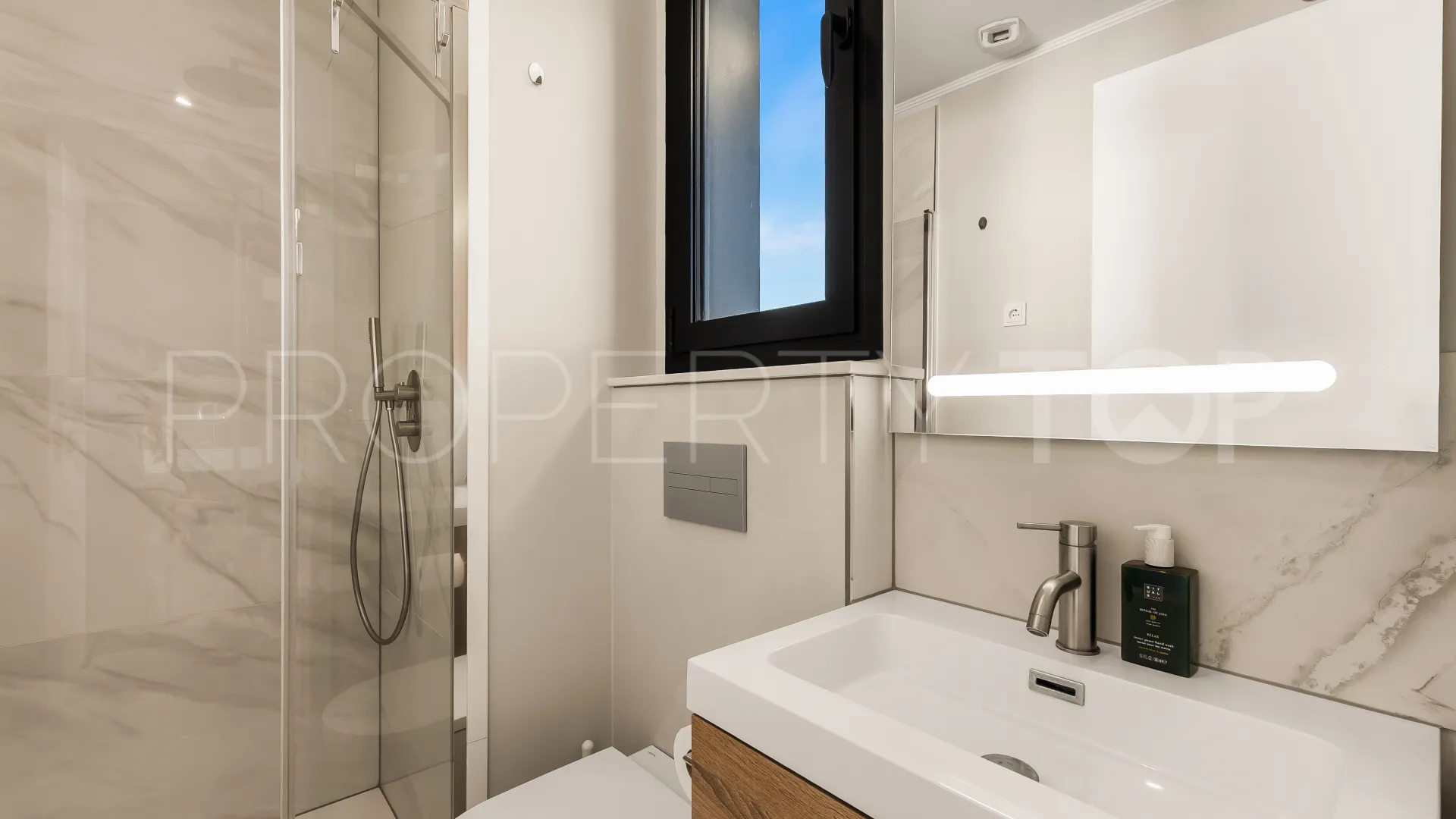 Semi detached house with 5 bedrooms for sale in Rio Real
