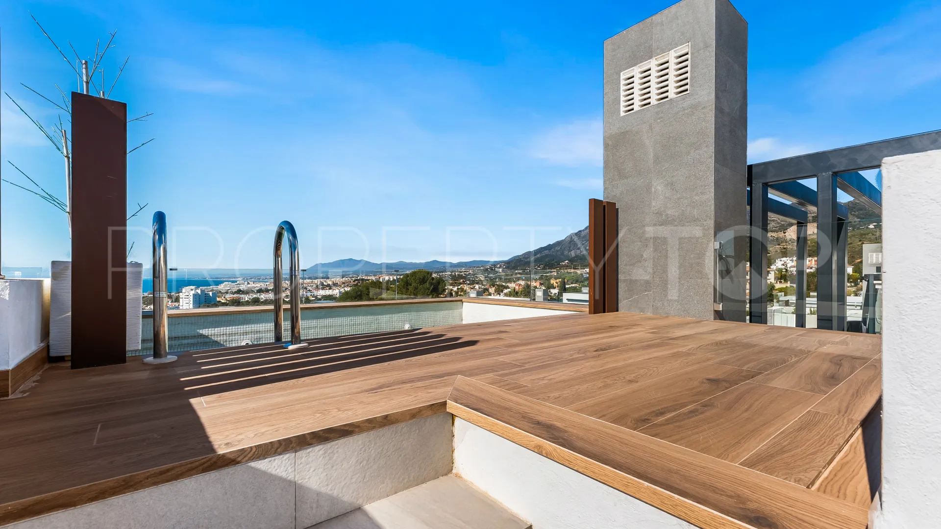 Semi detached house with 5 bedrooms for sale in Rio Real