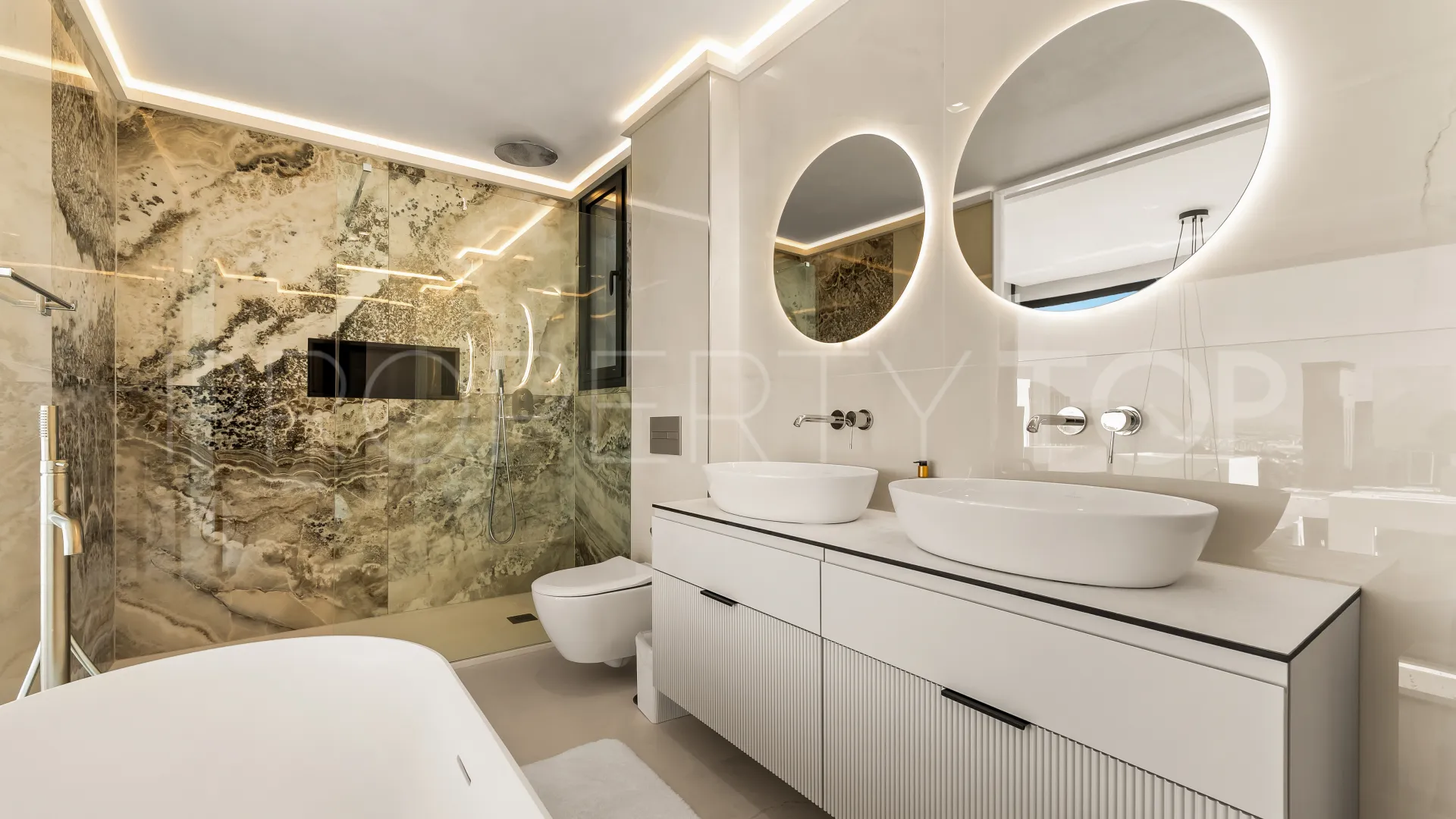 Semi detached house with 5 bedrooms for sale in Rio Real