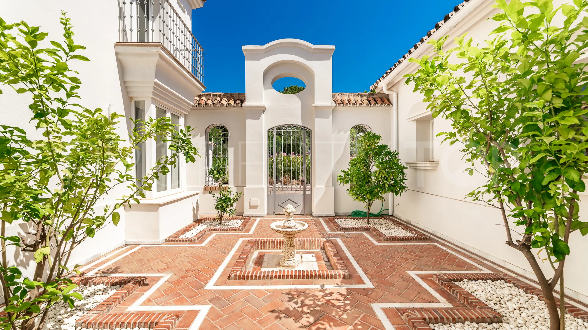 Villa for sale in Marbella Club Golf Resort
