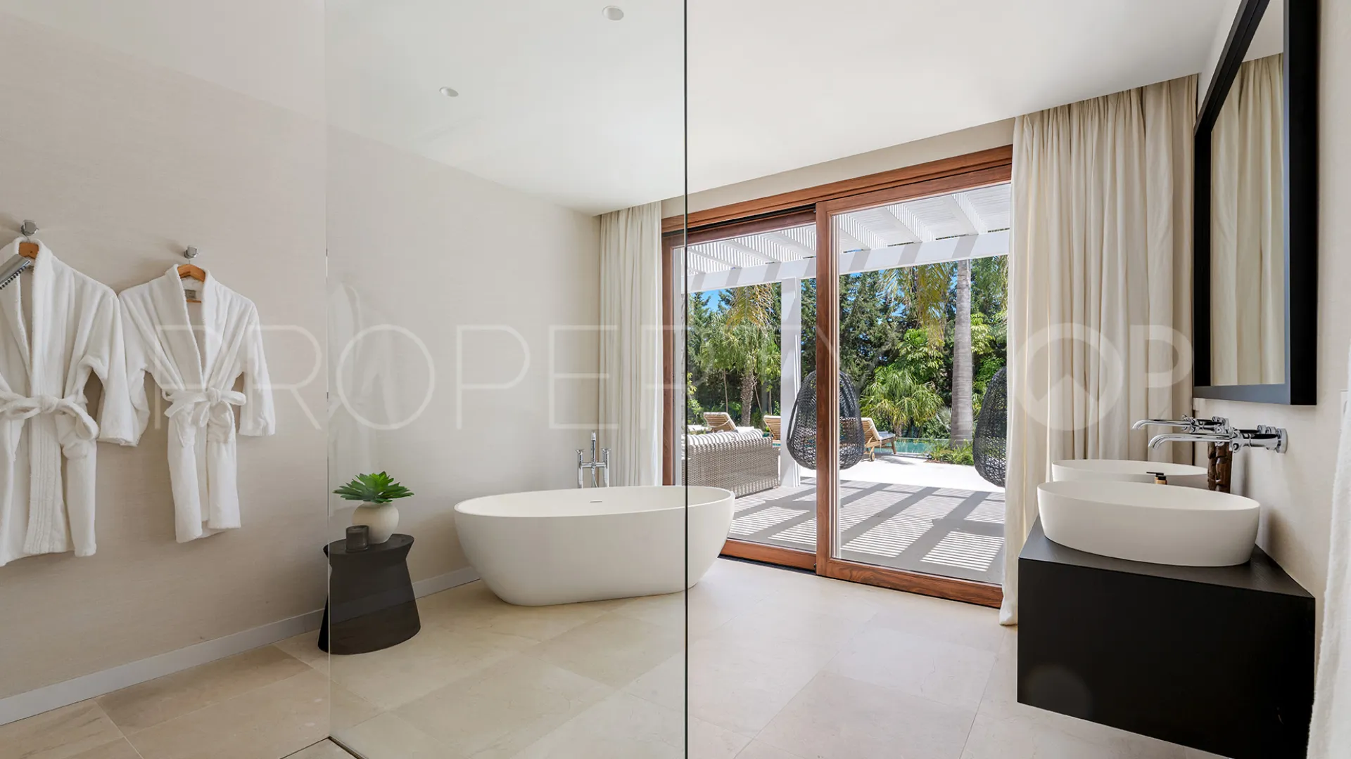 4 bedrooms Las Brisas villa for sale