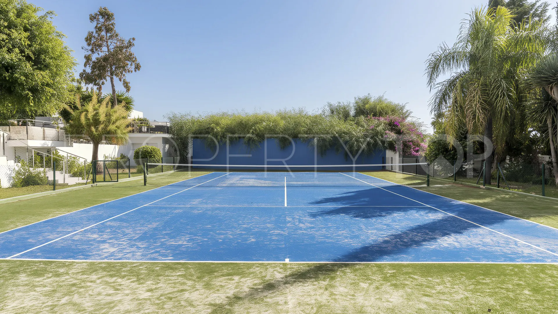 For sale Marbella East villa with 5 bedrooms