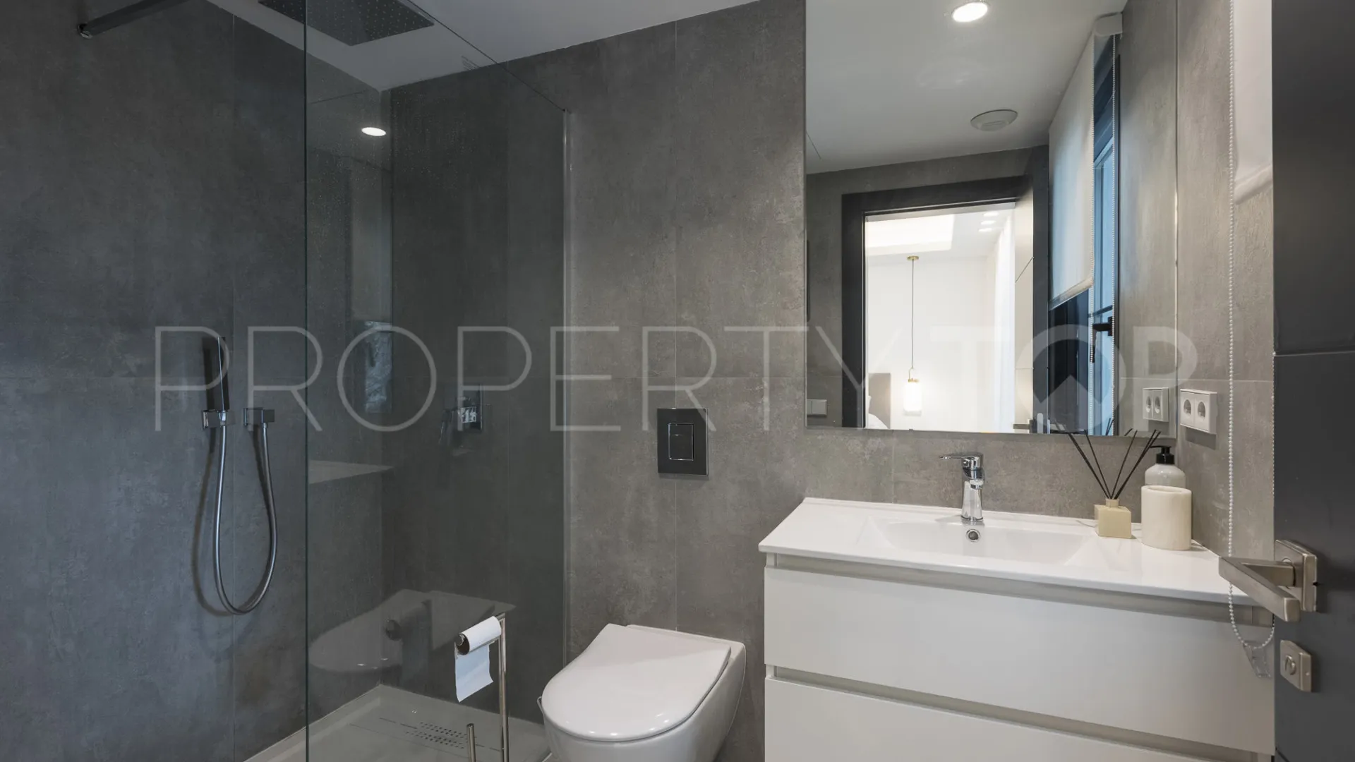 For sale Marbella East villa with 5 bedrooms