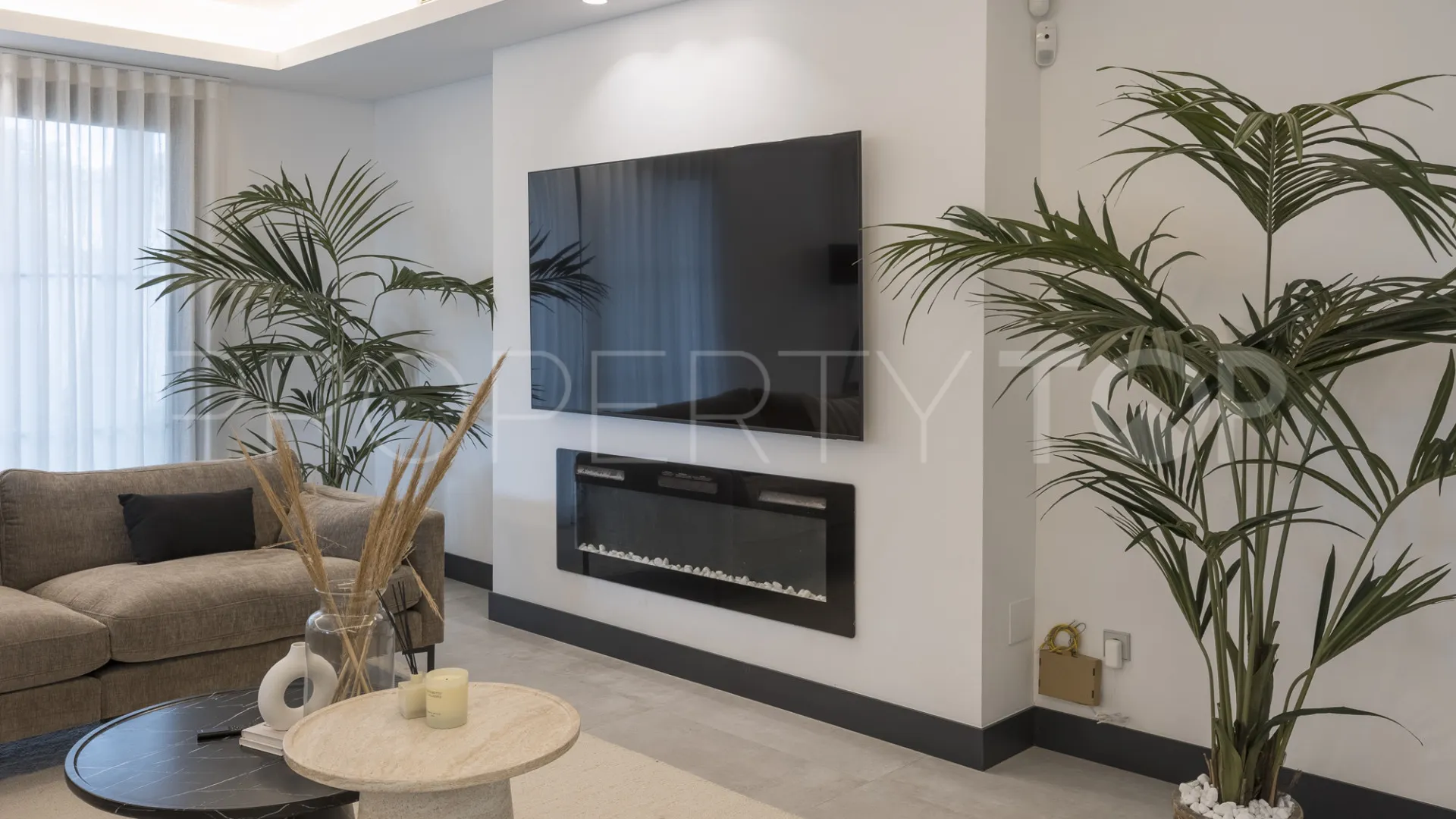 For sale Marbella East villa with 5 bedrooms