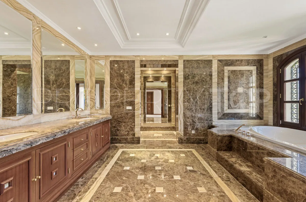 Villa with 8 bedrooms for sale in La Zagaleta