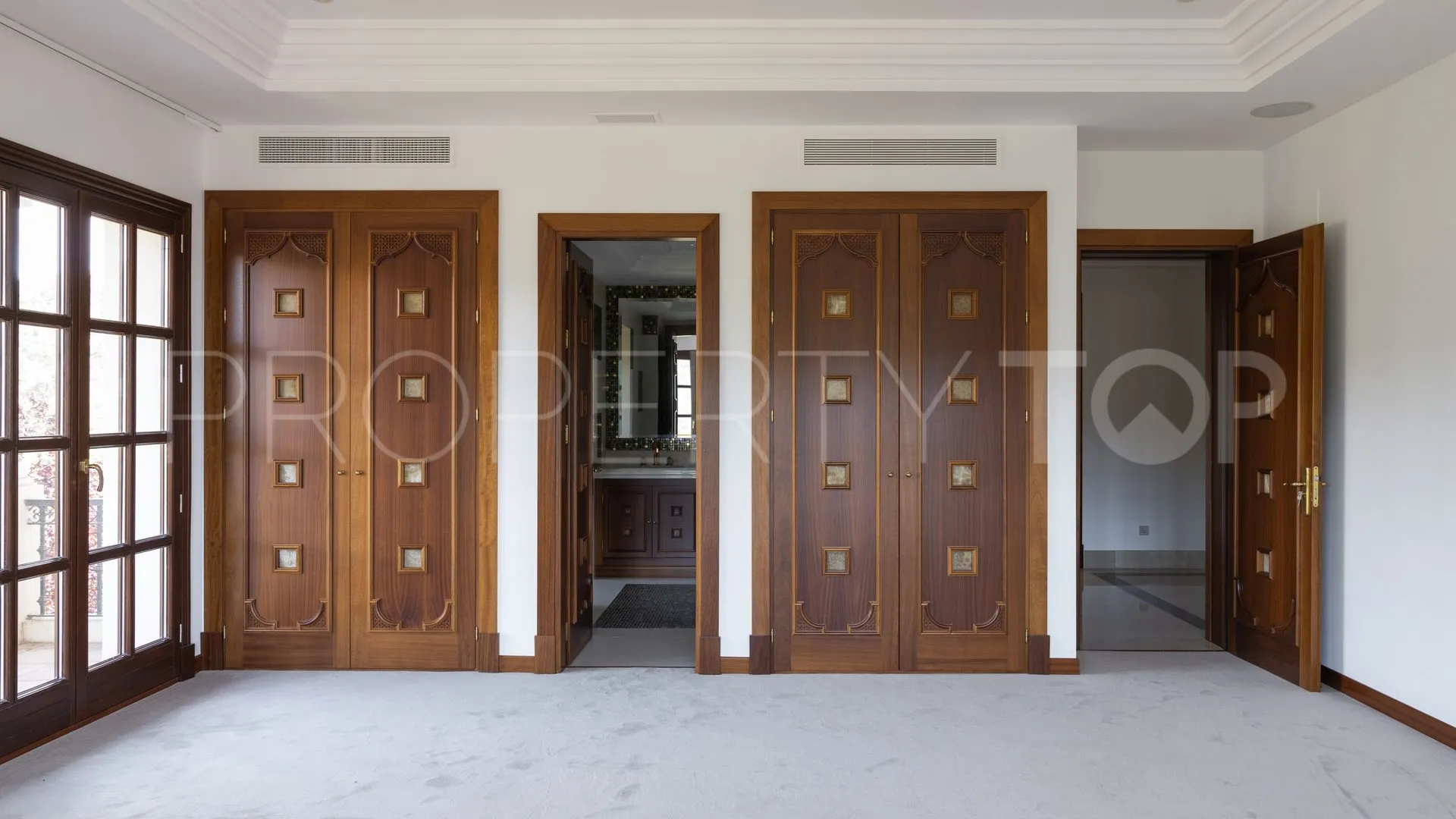 Villa with 8 bedrooms for sale in La Zagaleta