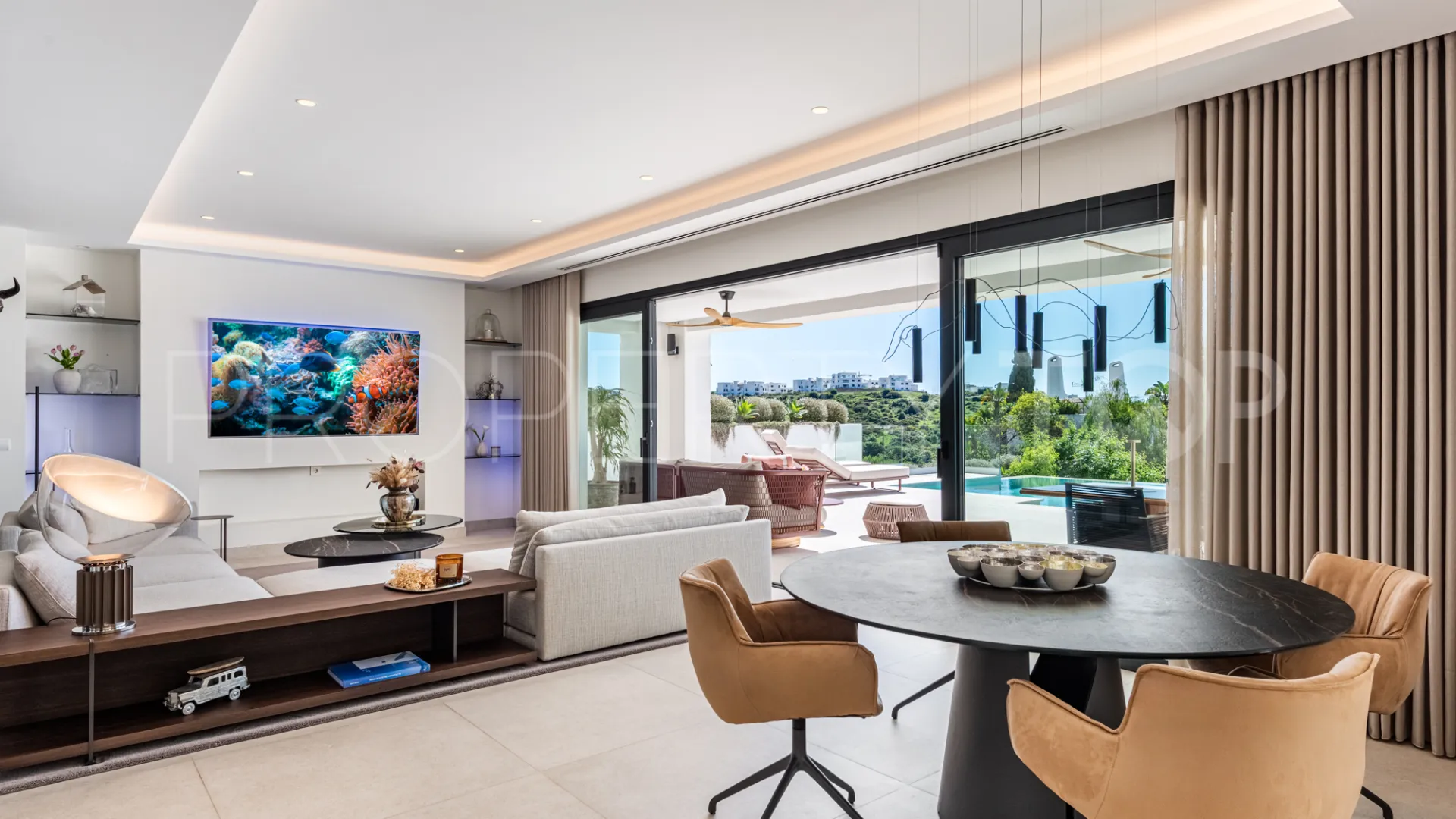 Se vende villa en Casares