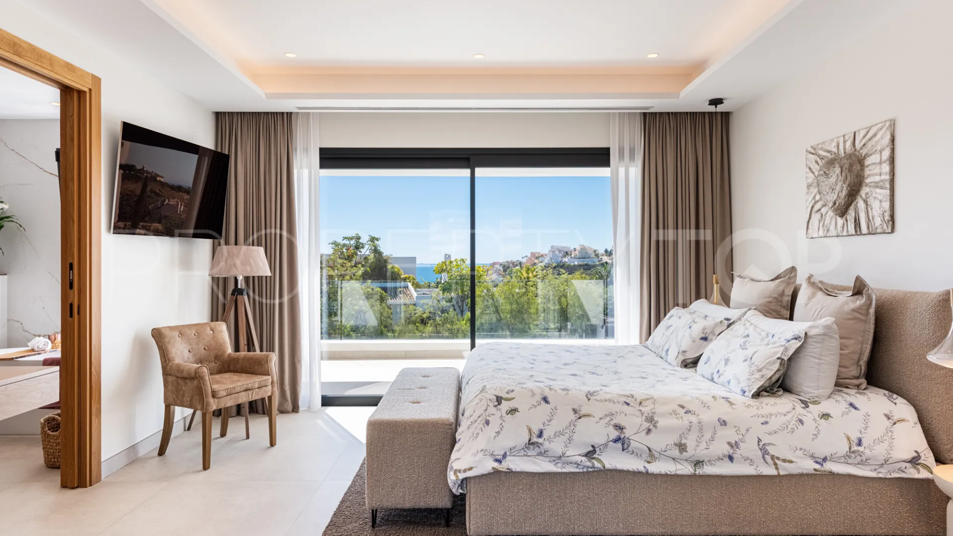 Se vende villa en Casares