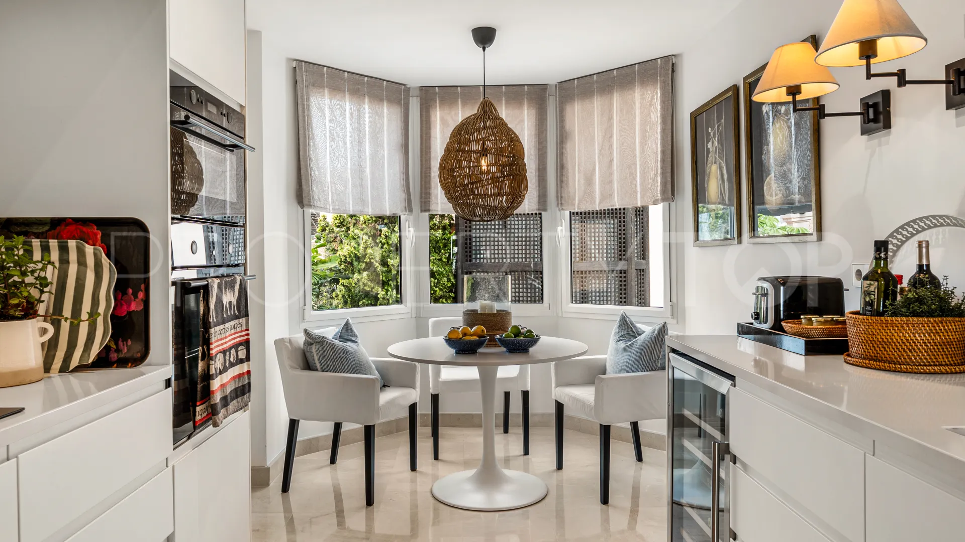 Comprar apartamento de 3 dormitorios en Nueva Andalucia