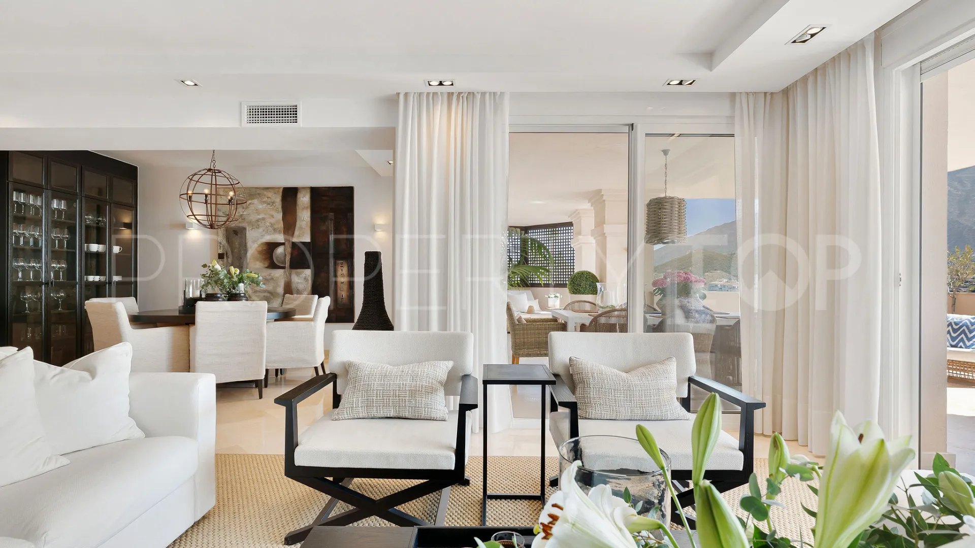 Comprar apartamento de 3 dormitorios en Nueva Andalucia