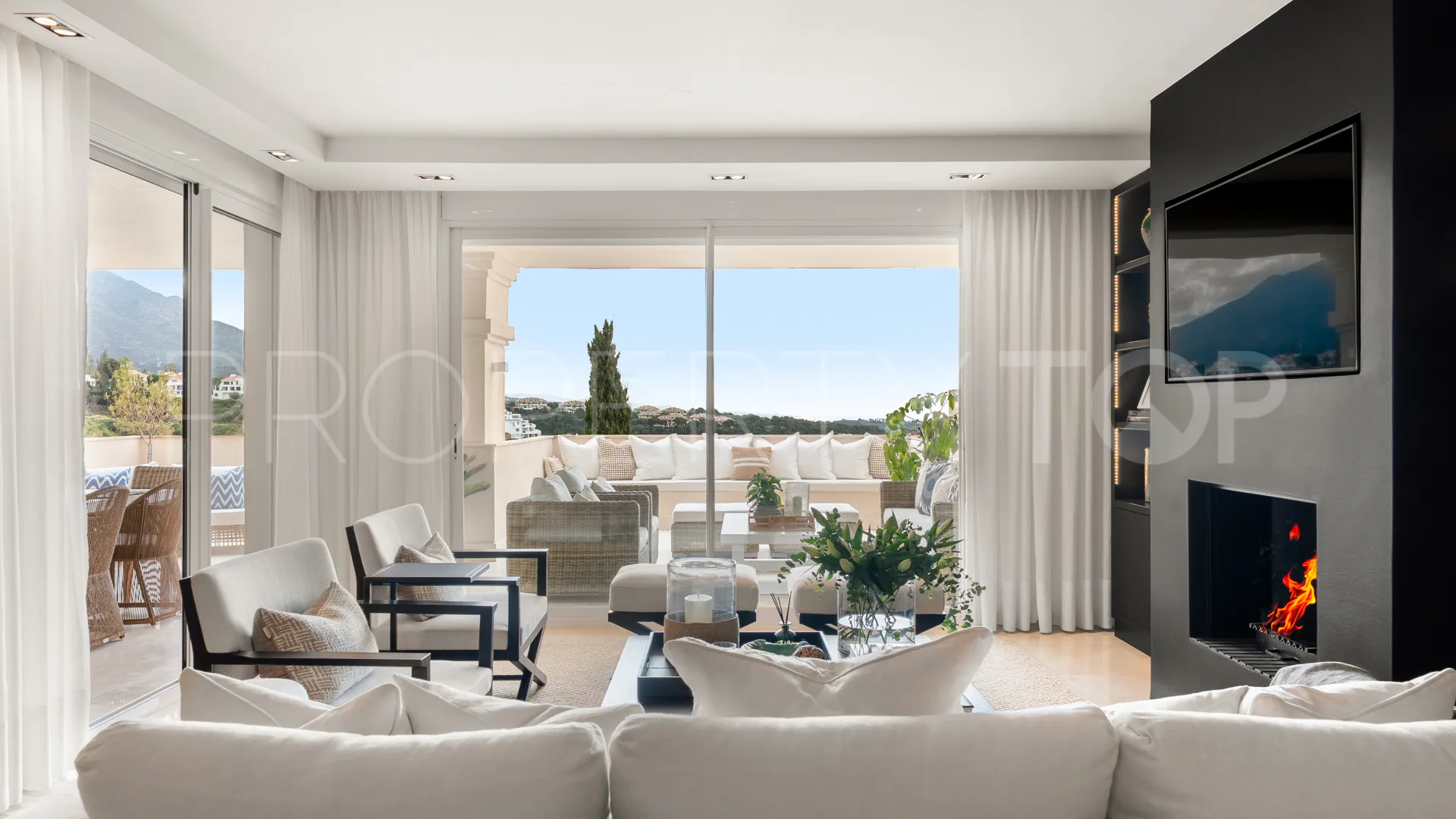 Comprar apartamento de 3 dormitorios en Nueva Andalucia