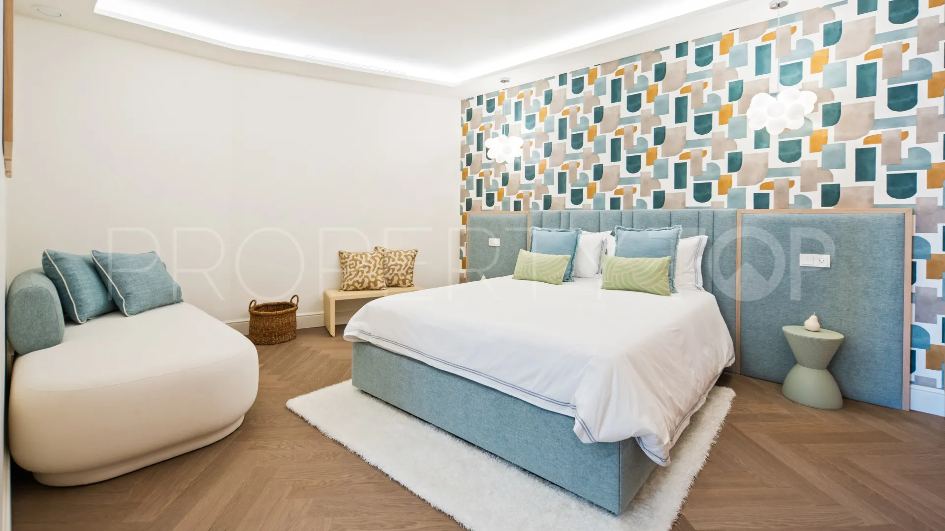 Penthouse for sale in Nueva Andalucia