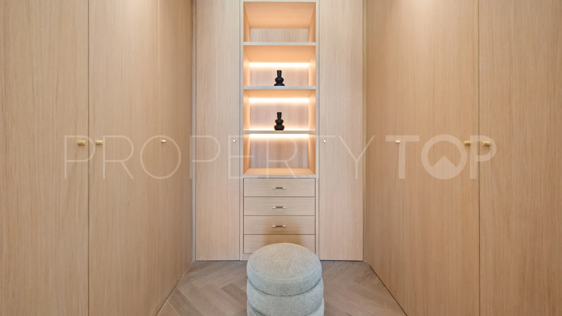Penthouse for sale in Nueva Andalucia