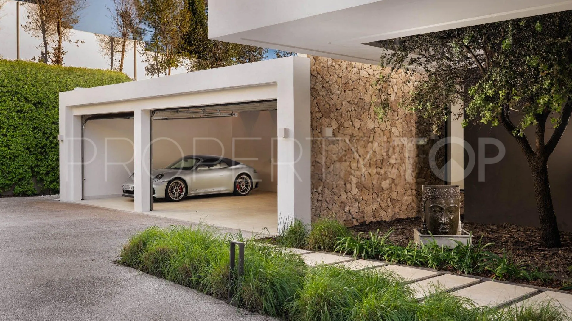 Villa en venta en Benahavis con 5 dormitorios