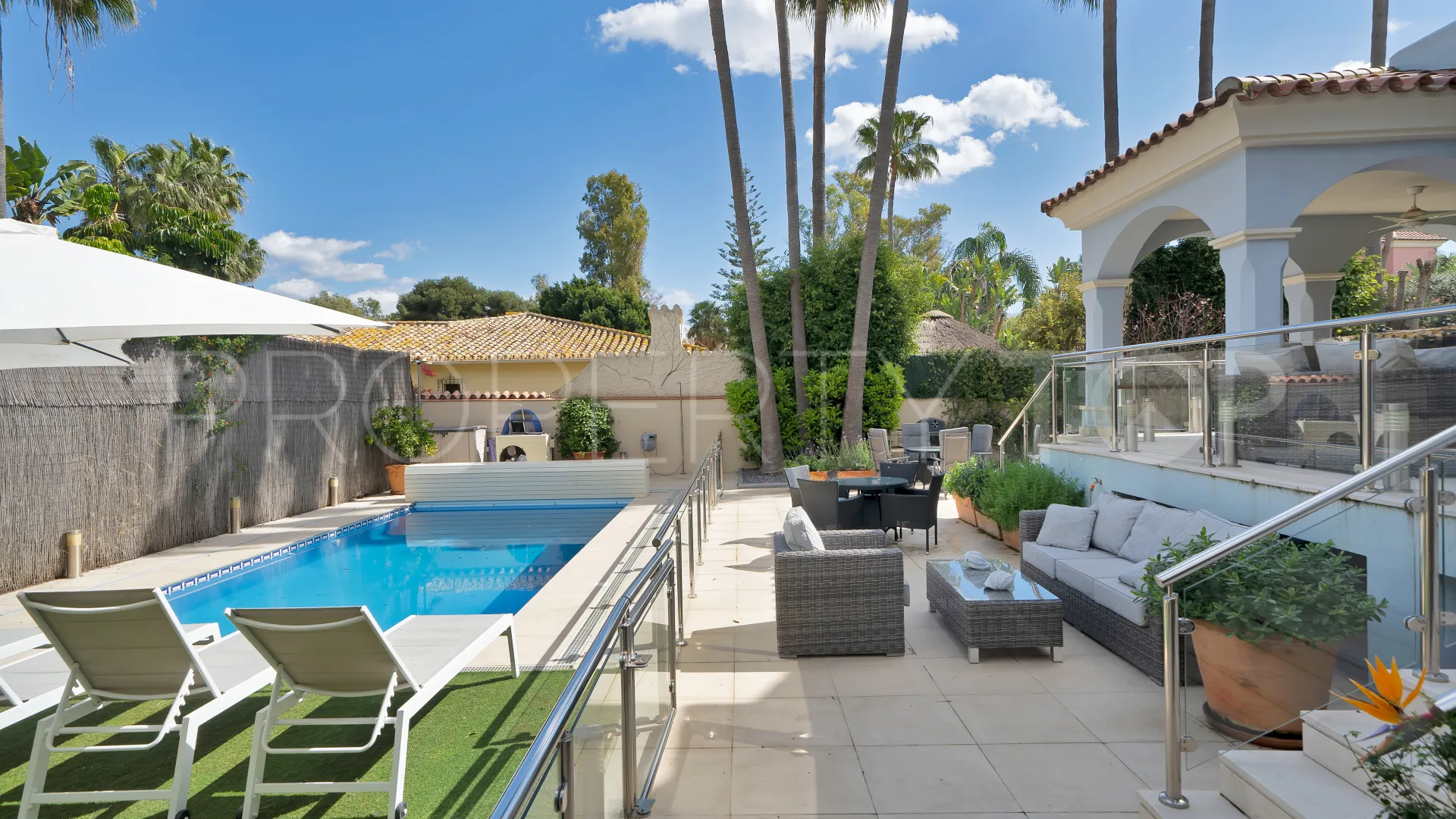 Villa de 7 dormitorios a la venta en Marbella - Puerto Banus