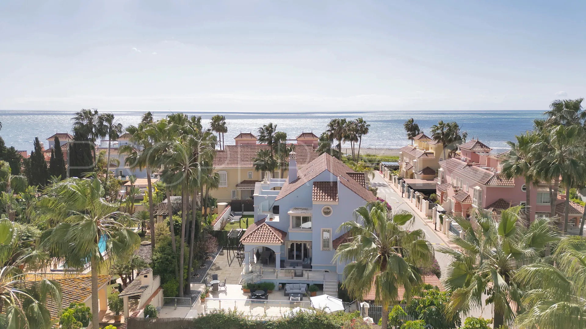 Villa de 7 dormitorios a la venta en Marbella - Puerto Banus