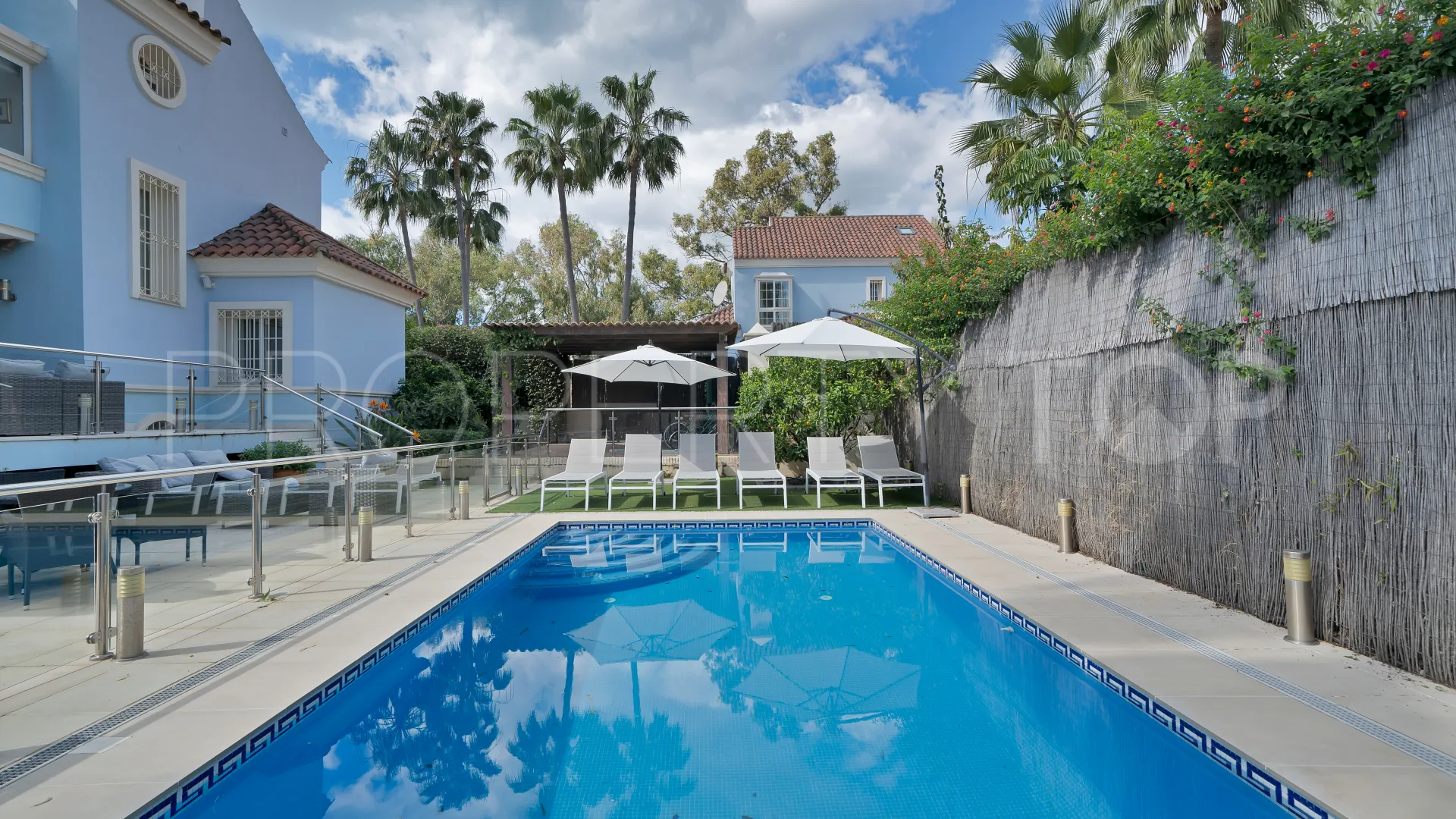 Villa de 7 dormitorios a la venta en Marbella - Puerto Banus