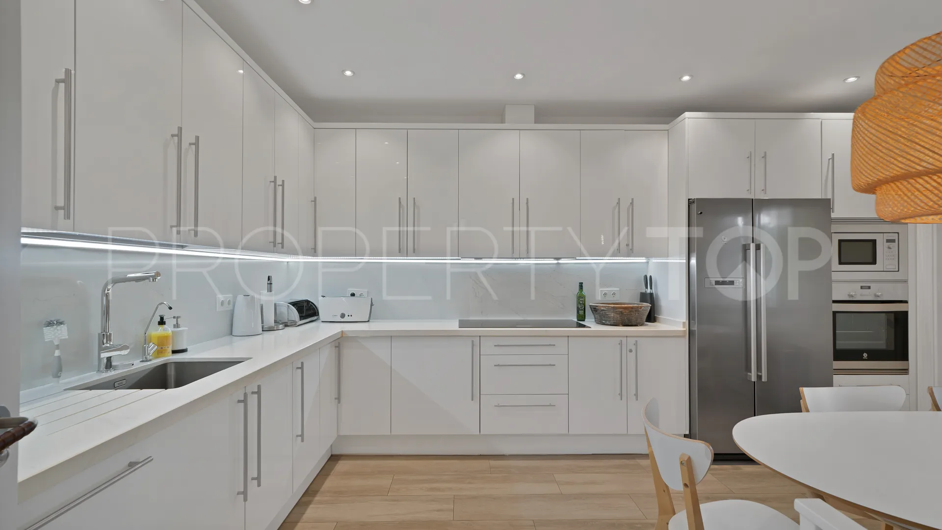 Villa de 7 dormitorios a la venta en Marbella - Puerto Banus