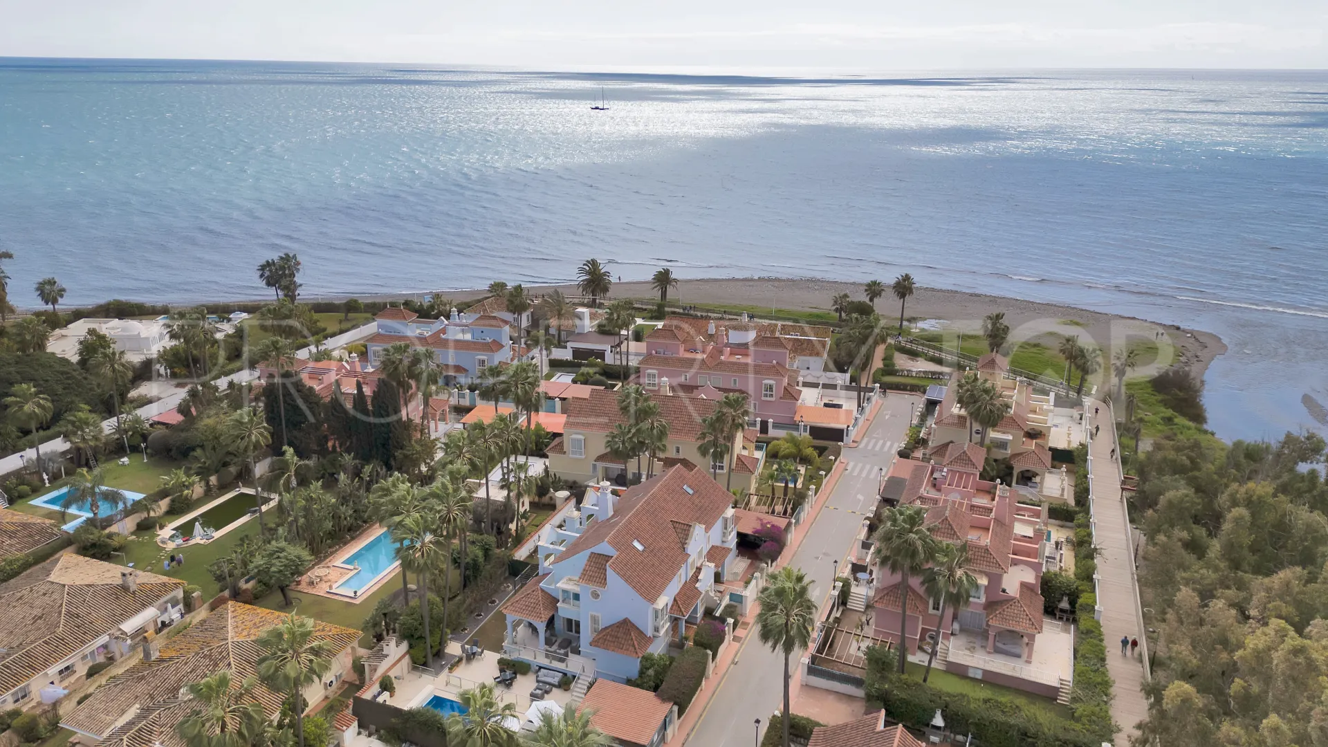 Villa de 7 dormitorios a la venta en Marbella - Puerto Banus