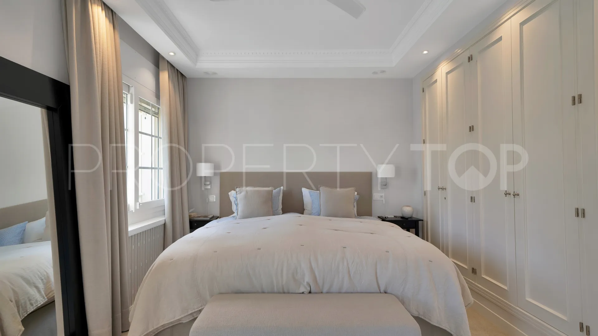 Villa de 7 dormitorios a la venta en Marbella - Puerto Banus