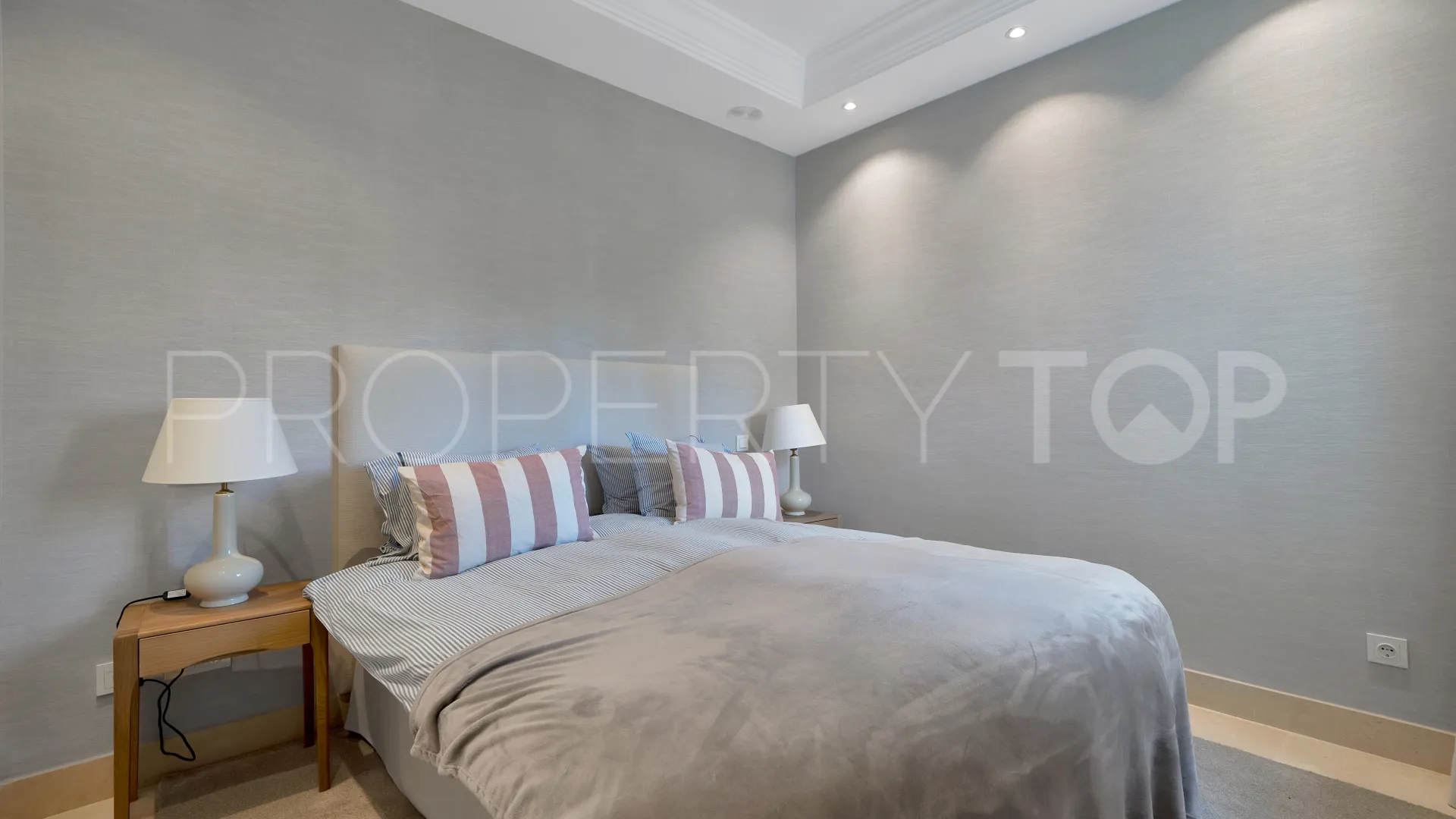 Villa de 7 dormitorios a la venta en Marbella - Puerto Banus