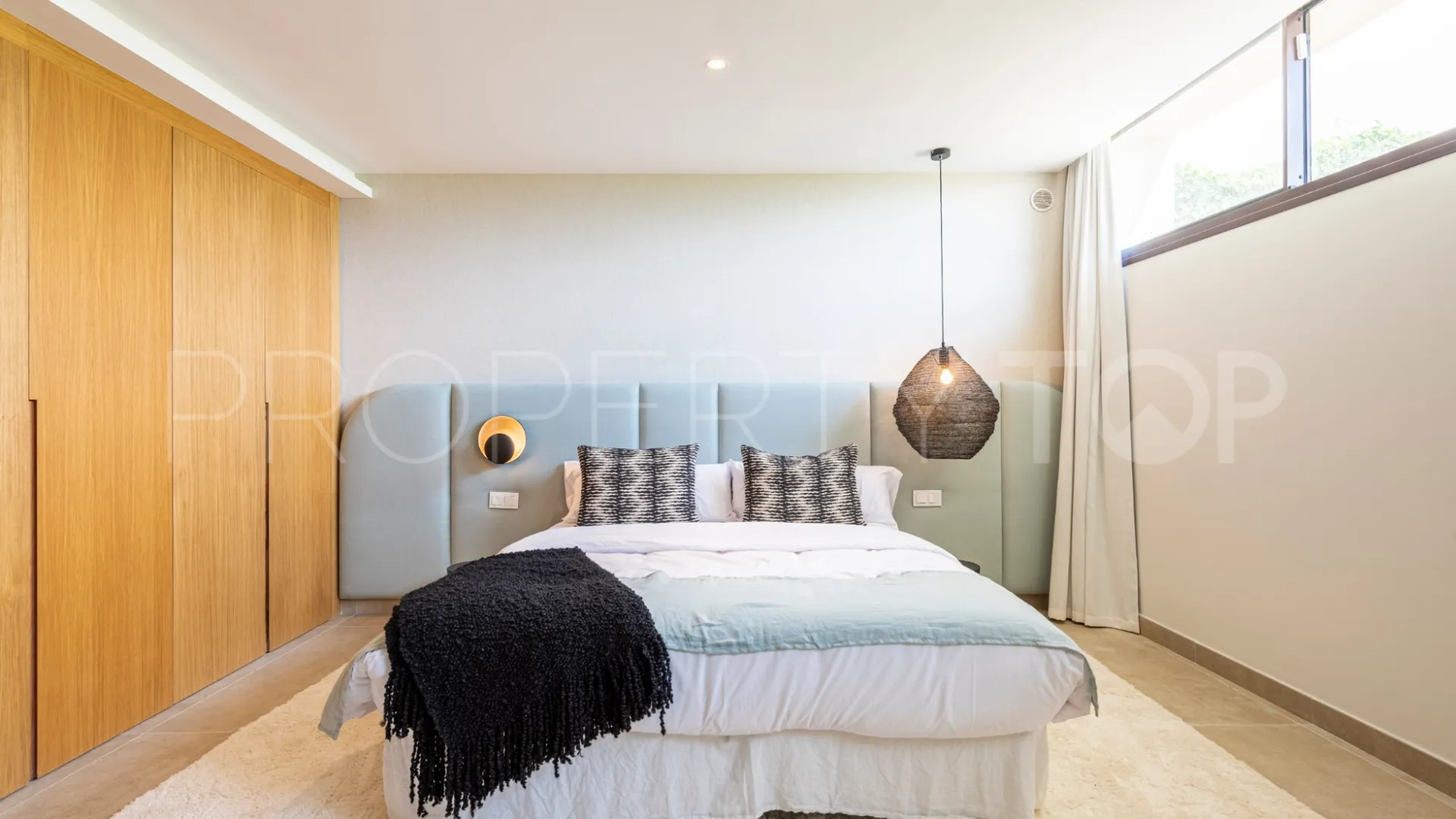 Se vende villa de 5 dormitorios en La Alqueria