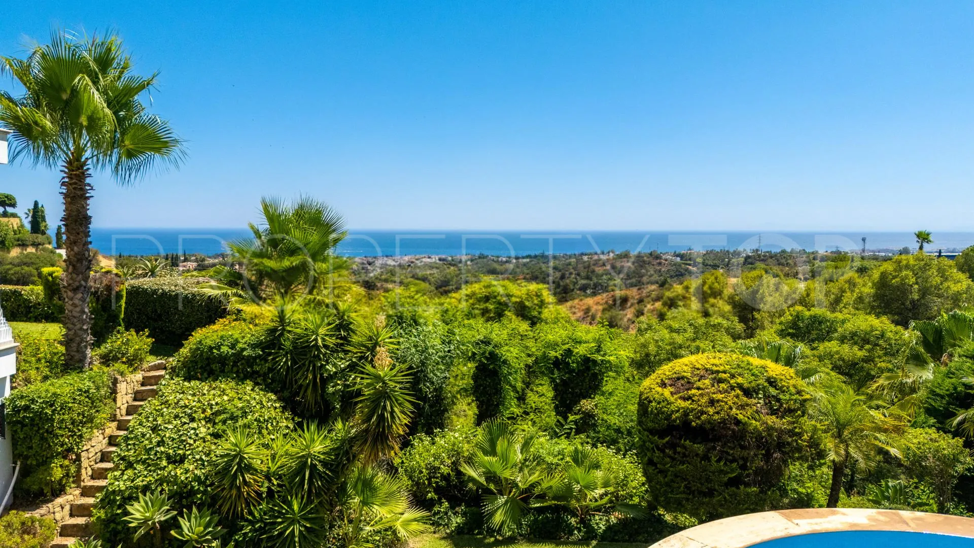 For sale villa with 6 bedrooms in Marbella Hill Club