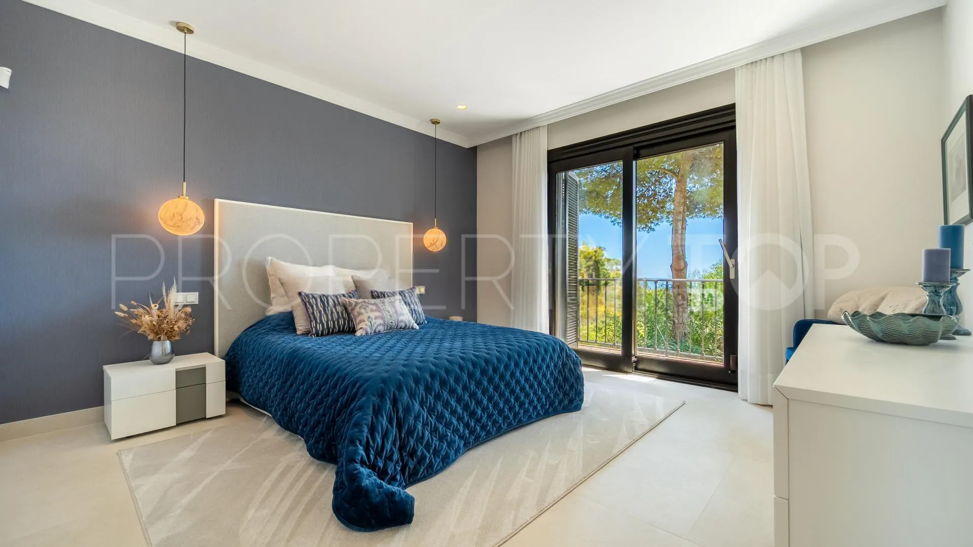For sale villa with 6 bedrooms in Marbella Hill Club
