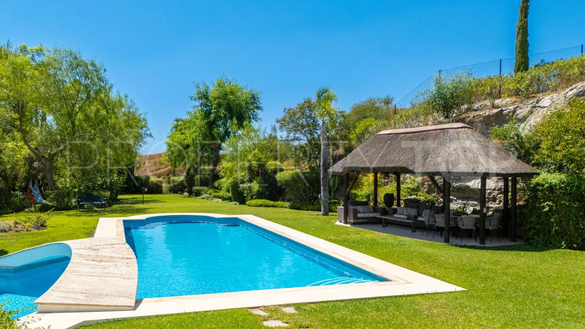 For sale villa with 6 bedrooms in Marbella Hill Club