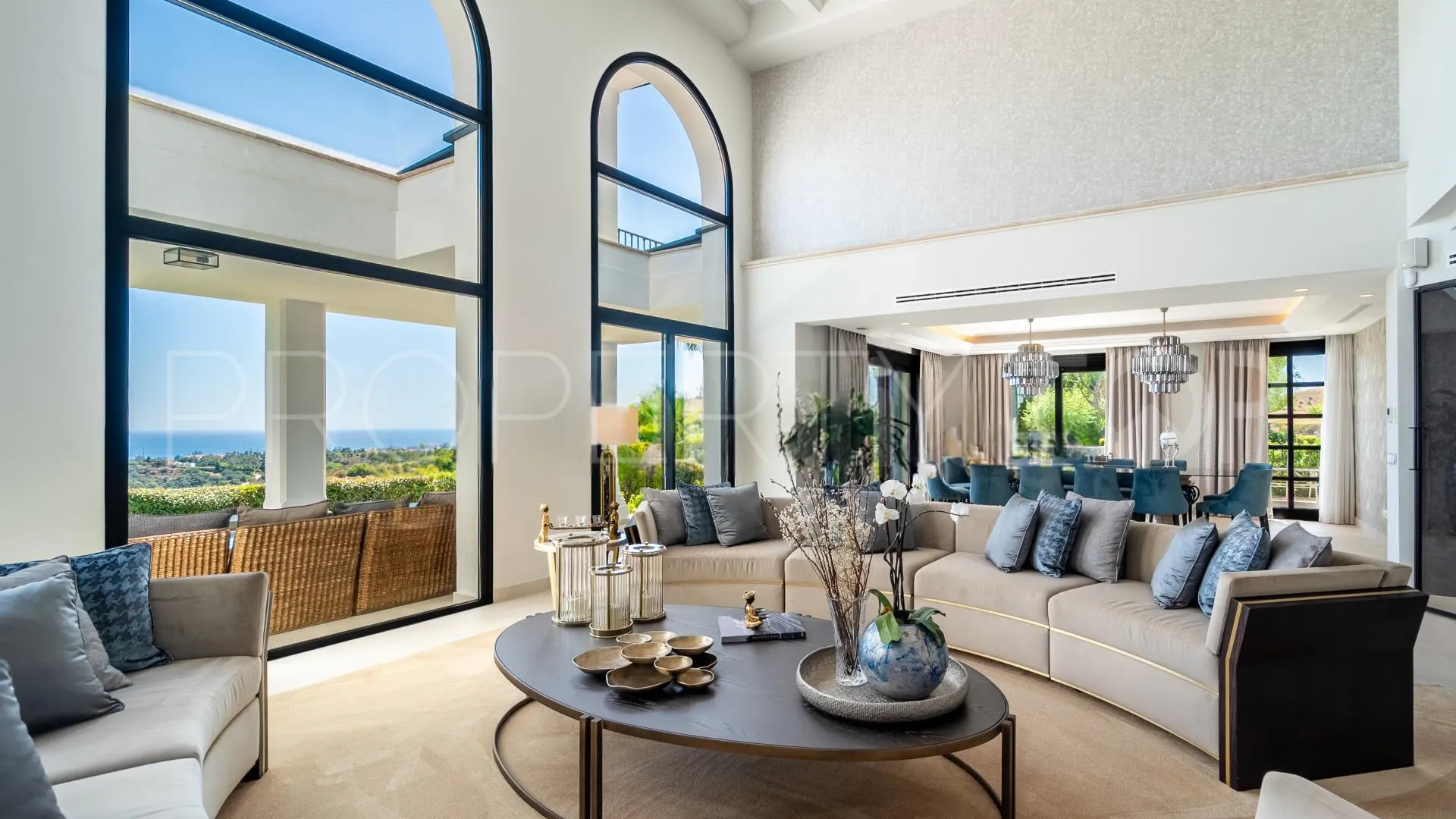 For sale villa with 6 bedrooms in Marbella Hill Club