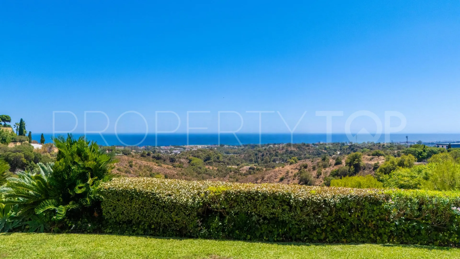 For sale villa with 6 bedrooms in Marbella Hill Club