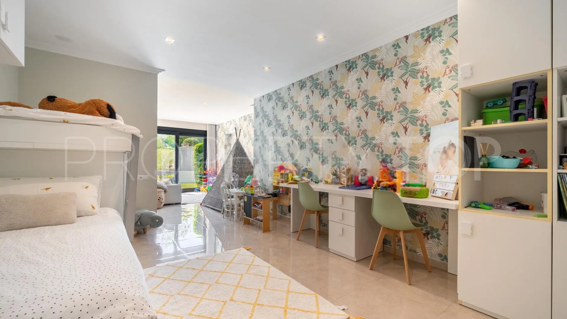 For sale villa with 6 bedrooms in Marbella Hill Club