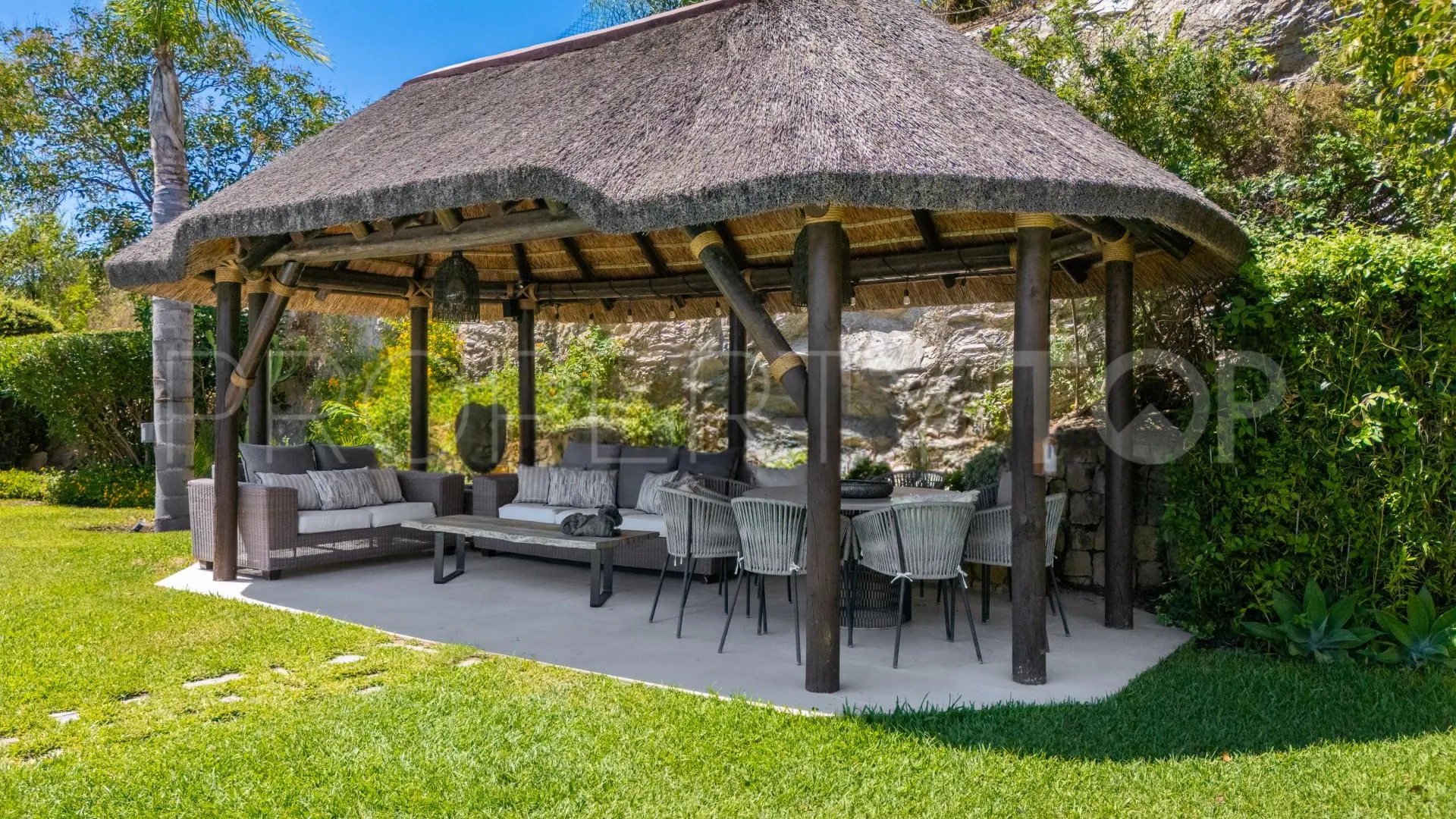 For sale villa with 6 bedrooms in Marbella Hill Club
