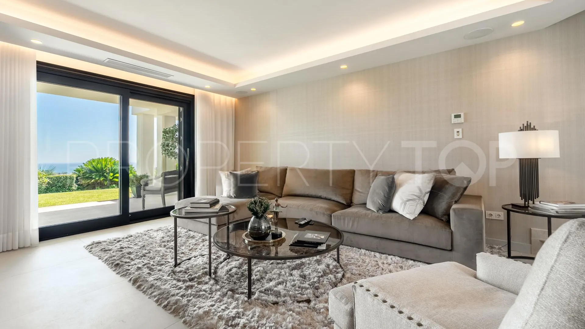 For sale villa with 6 bedrooms in Marbella Hill Club