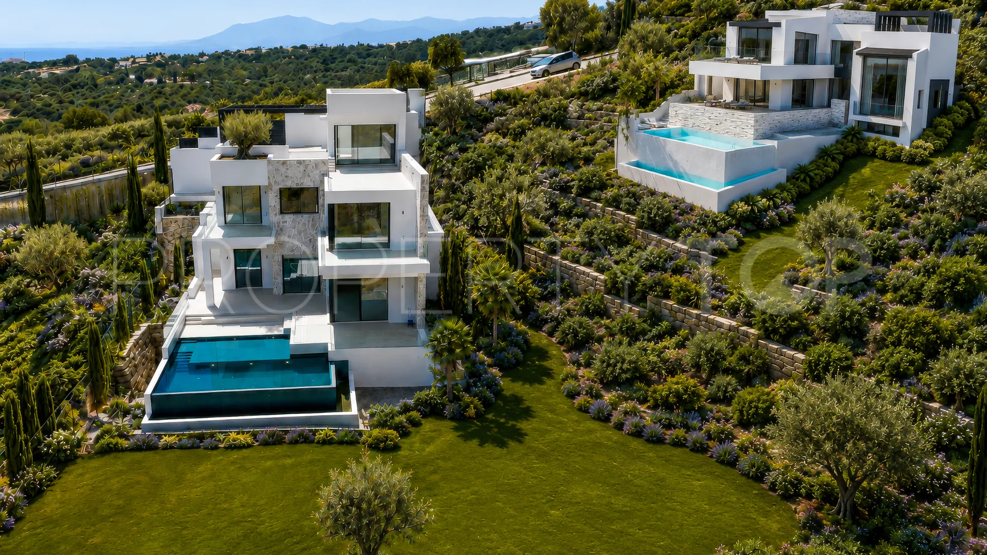 4 bedrooms villa for sale in Elviria
