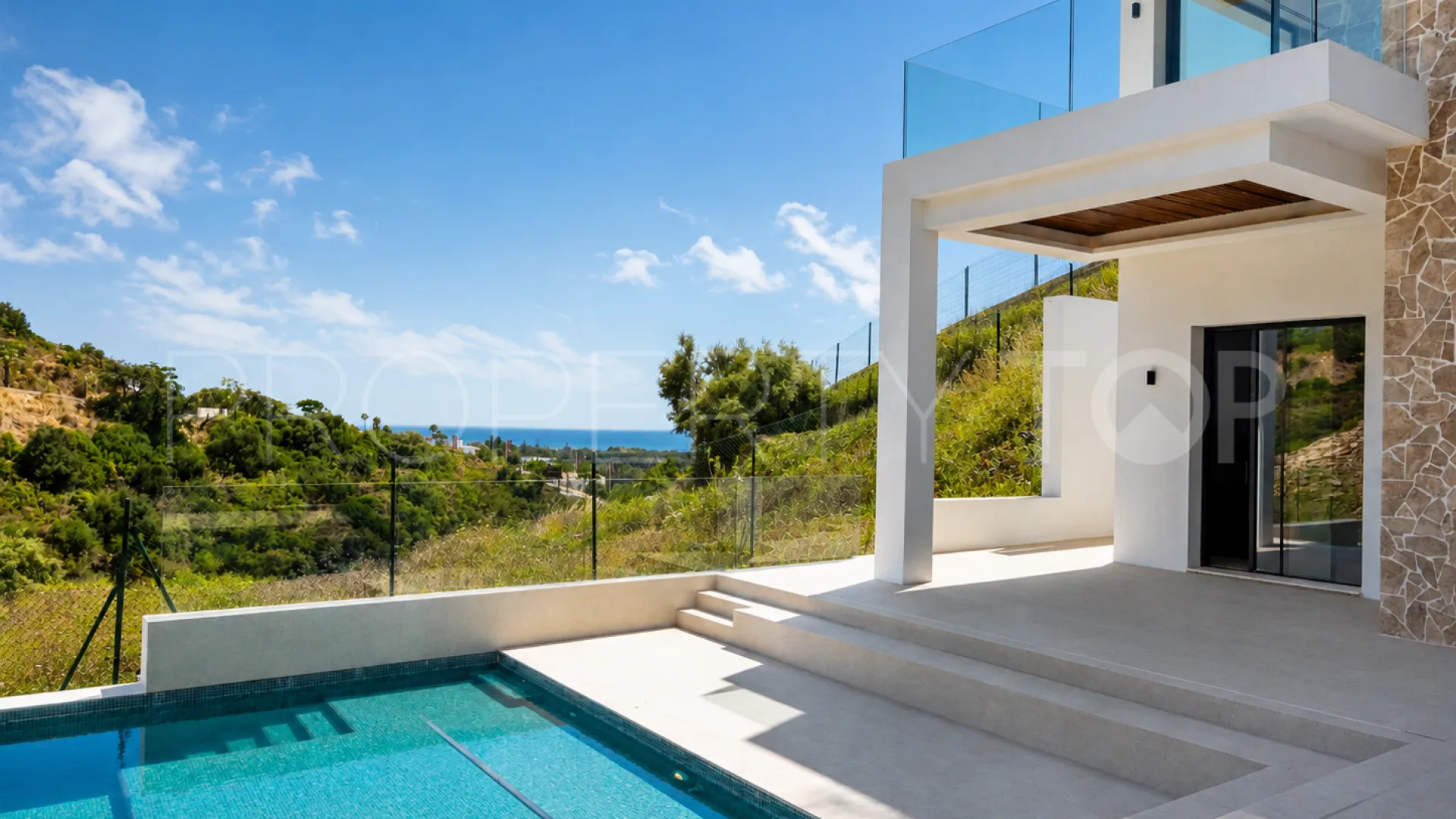 4 bedrooms villa for sale in Elviria