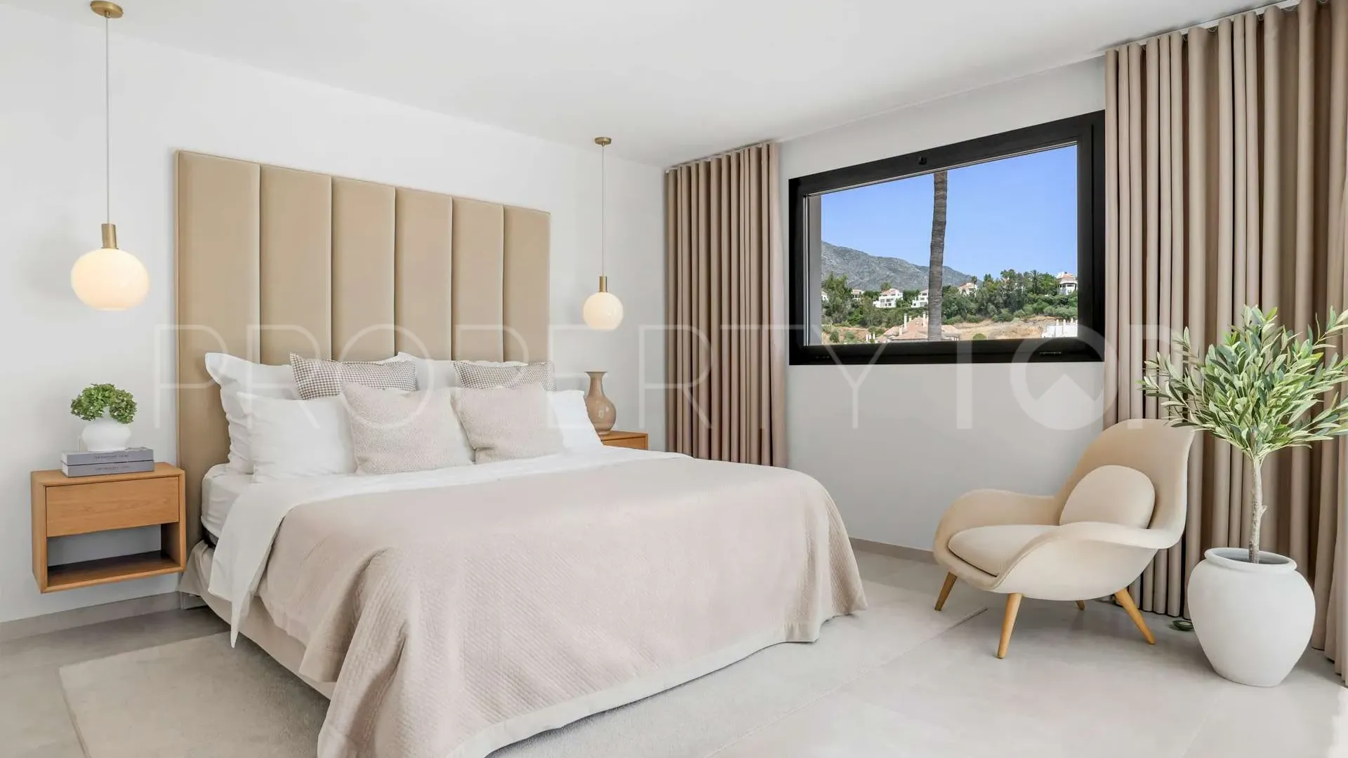 For sale villa in Los Naranjos Hill Club with 4 bedrooms