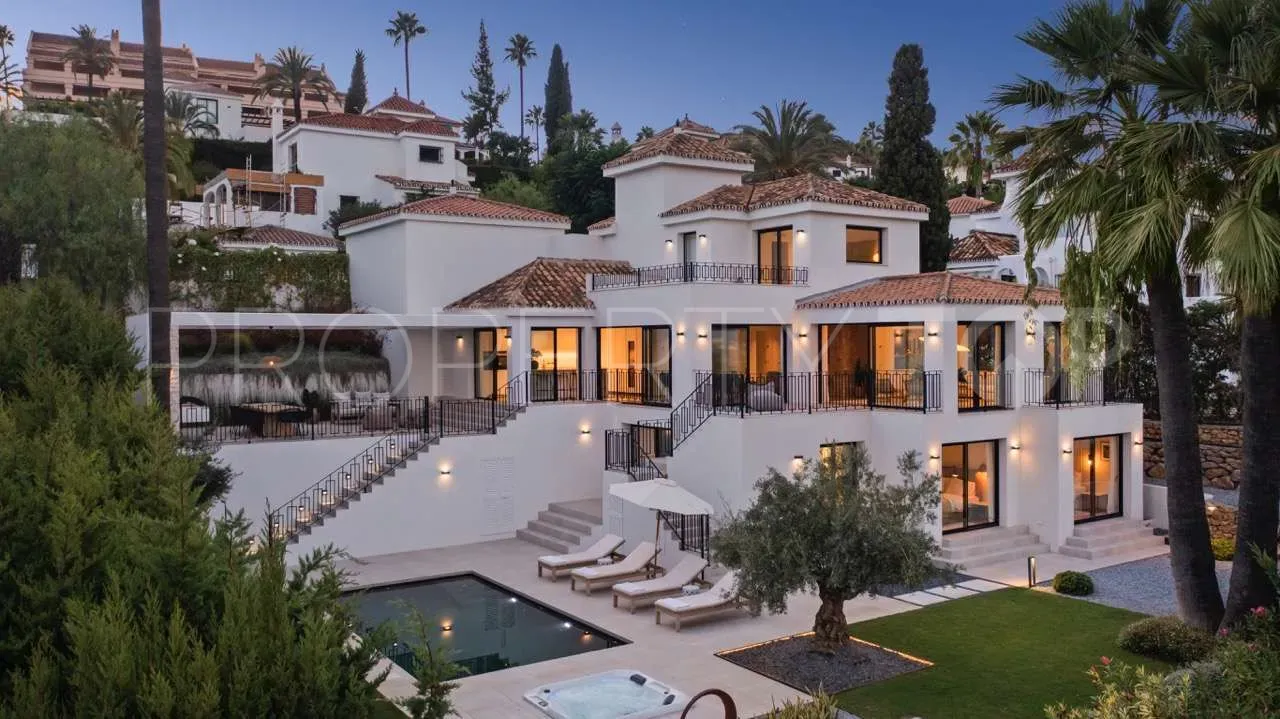 For sale villa in Los Naranjos Hill Club with 4 bedrooms
