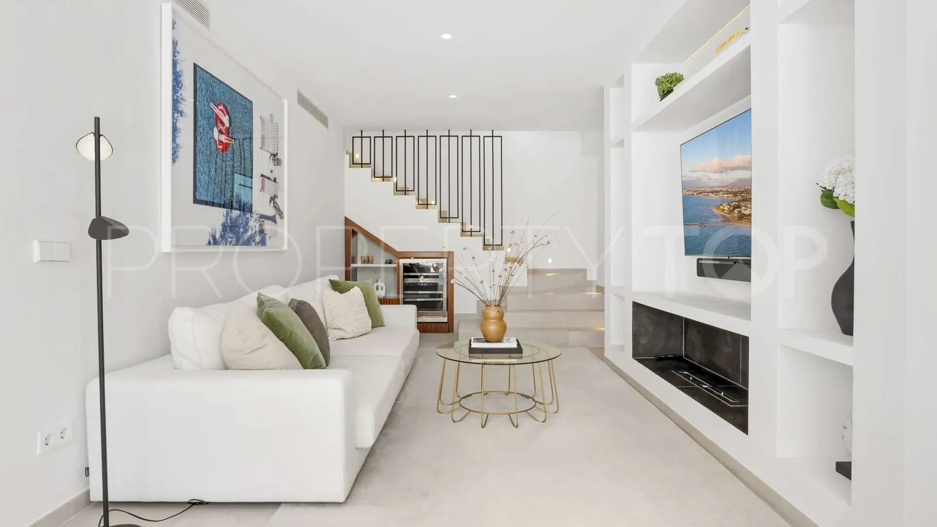 For sale villa in Los Naranjos Hill Club with 4 bedrooms