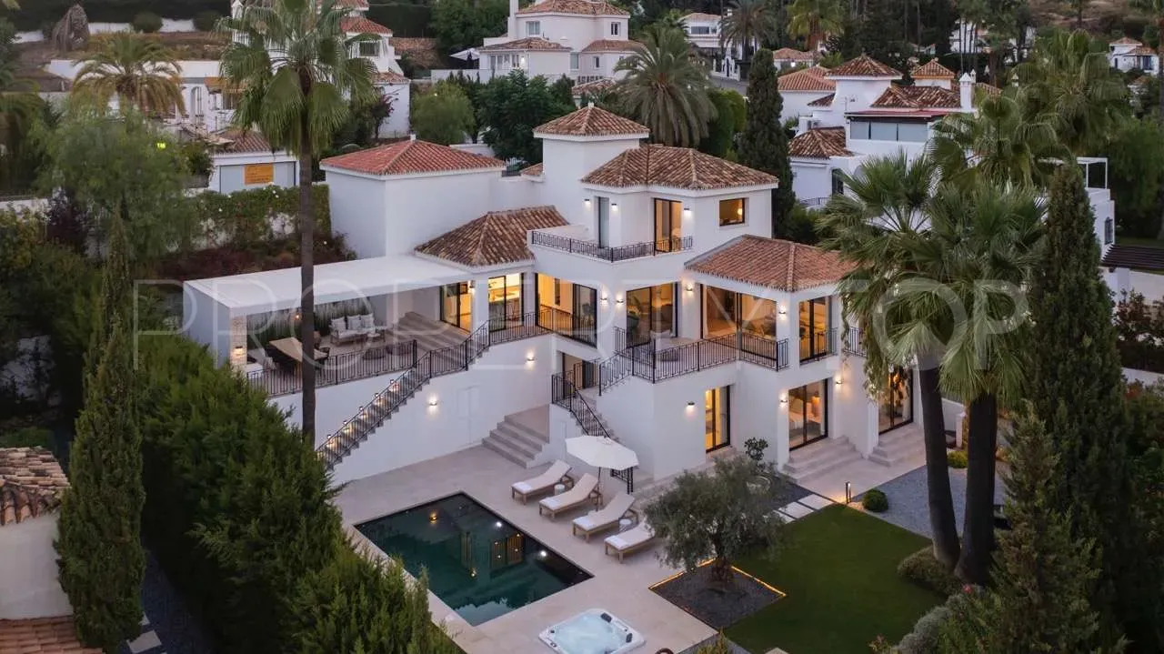 For sale villa in Los Naranjos Hill Club with 4 bedrooms